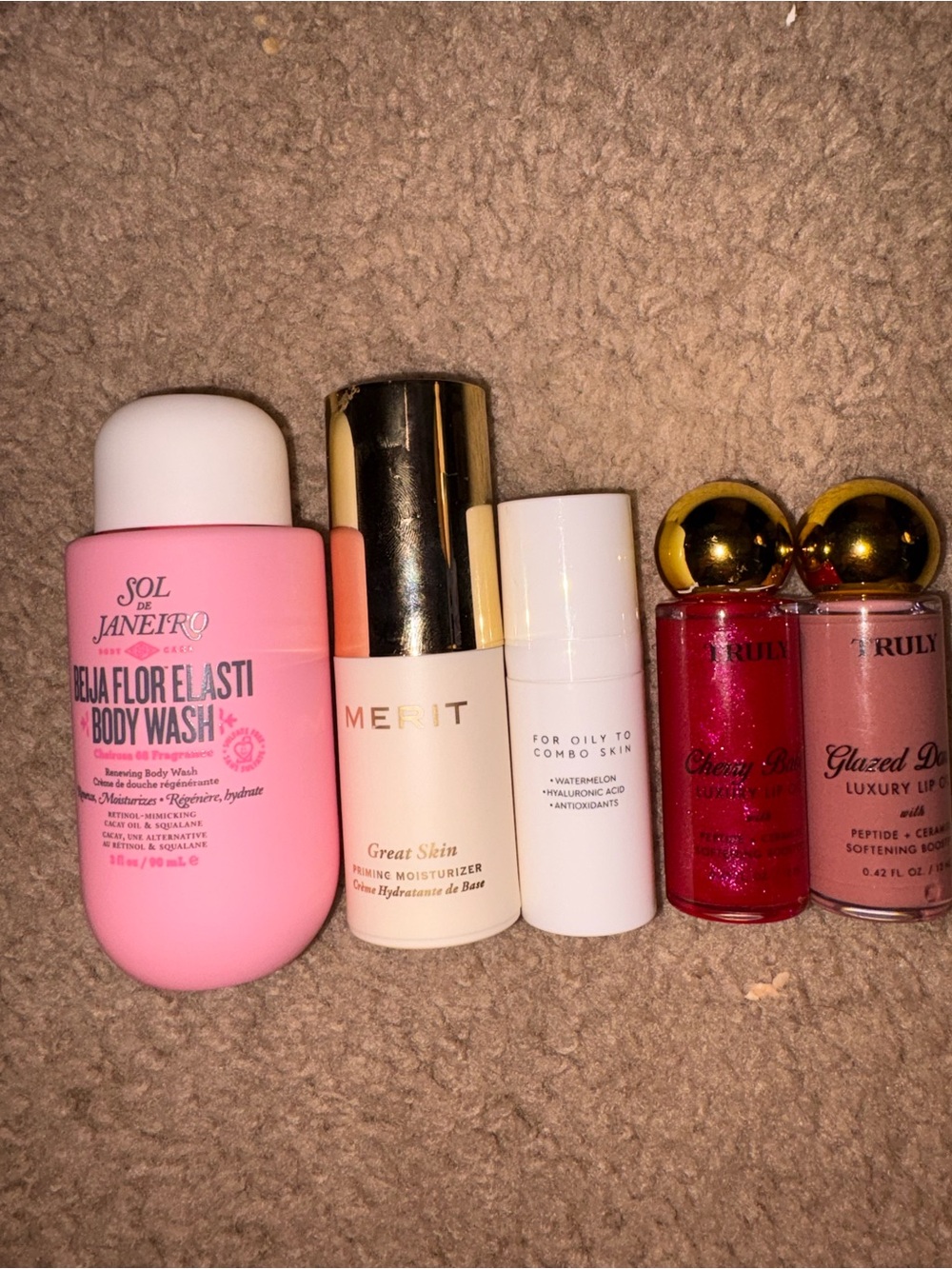 Lip glosses and moisturizers with body wash present